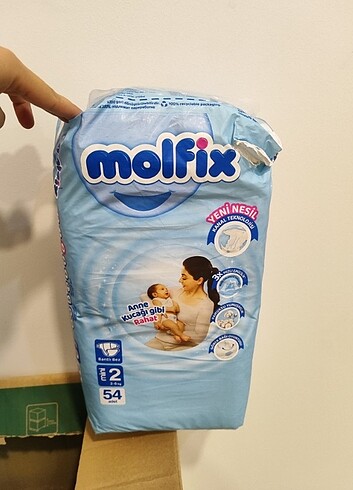 Molfix 2 numara bebek bezi (hediyeli)