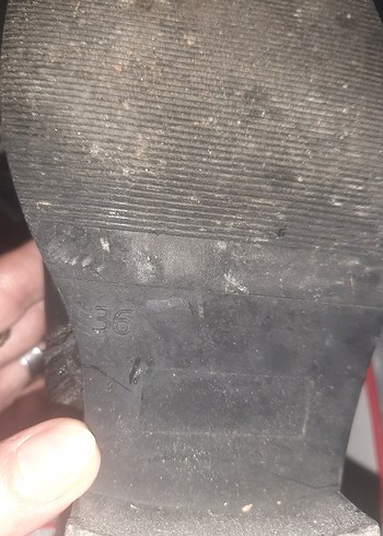 Zincir Detaylı Siyah Deri Gotik Kadın Bot - Görsel 5