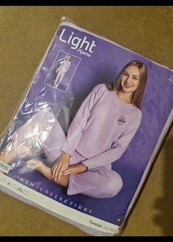 Diger Mor Desenli Kadın Pijama Takımı