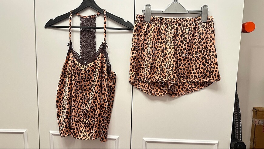 Penti Pijama Saten Leopar