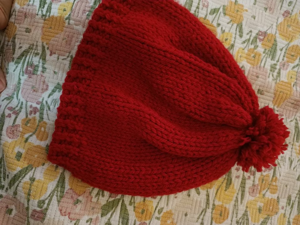 Kırmızı Örgü Ponponlu  Bere - Görsel 3