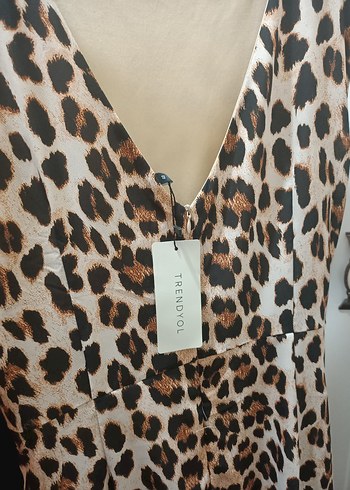 Leopar Desenli Uzun Drapeli Elbise - Görsel 5