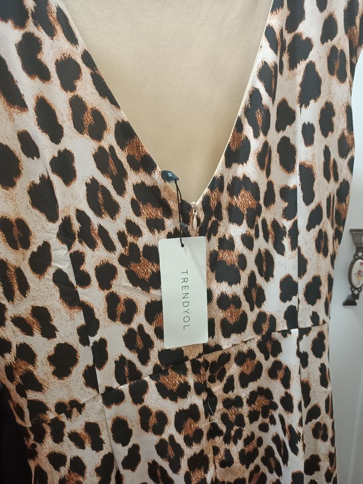 Leopar Desenli Uzun Drapeli Elbise - Görsel 5