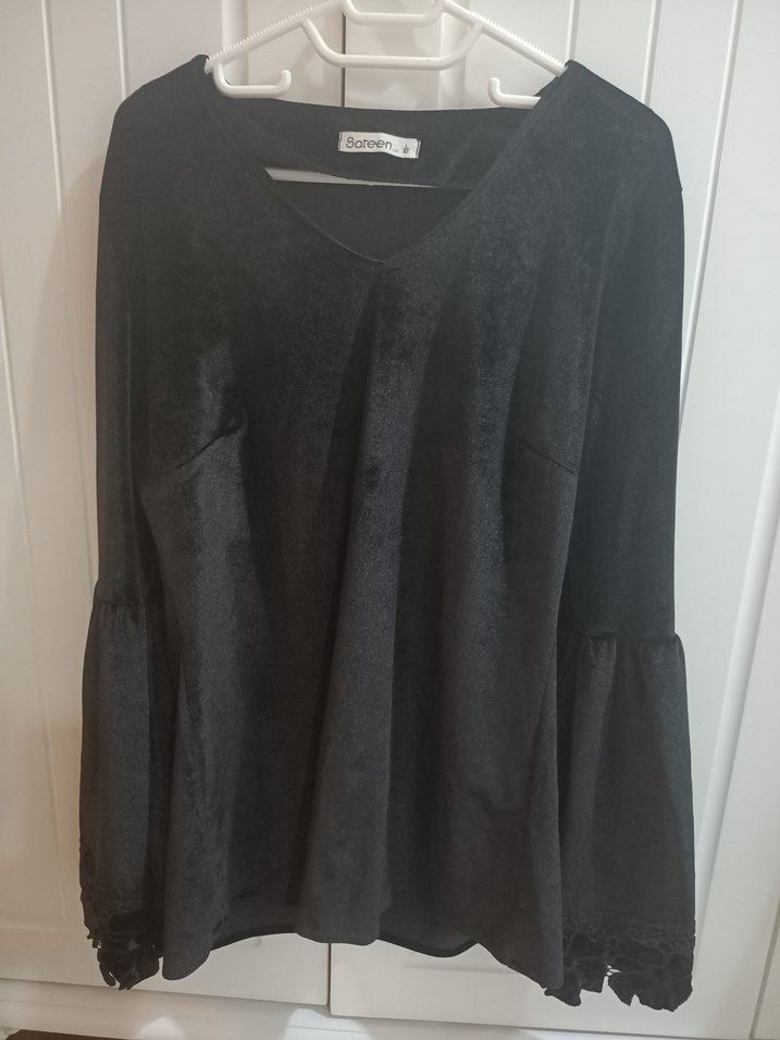 Siyah V Yakalı Uzun Kollu Kadife Bluz - Görsel 2