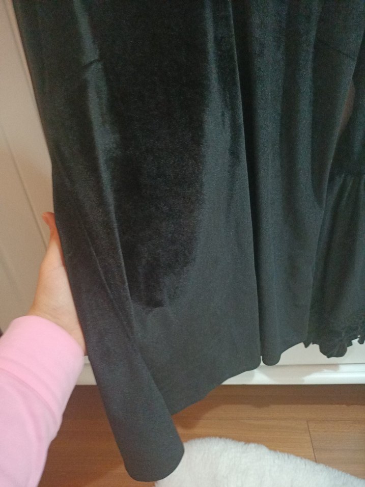 Siyah V Yakalı Uzun Kollu Kadife Bluz - Görsel 5