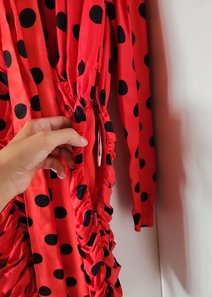 Puantiyeli mert aslan elbise - Görsel 3