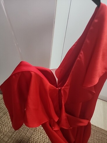 Kırmızı abiye - Görsel 5