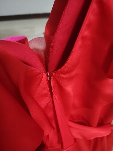 Kırmızı abiye - Görsel 6