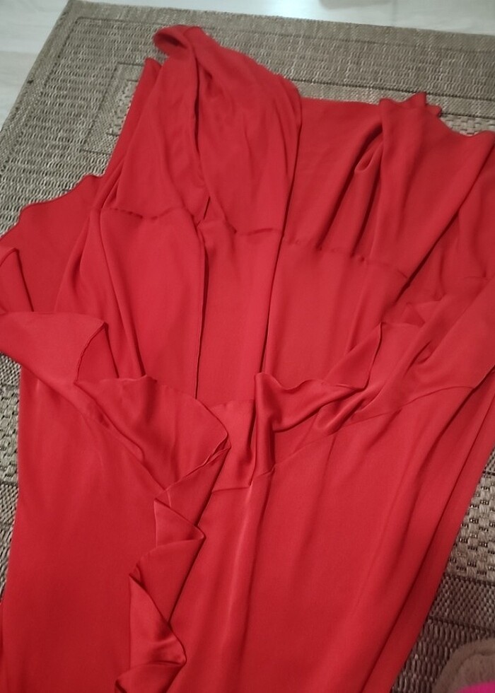 Kırmızı abiye - Görsel 4