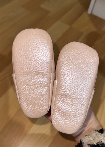 Kız Bebek Parlak Fiyonk Detaylı İlk Adım Ayakkabısı - Görsel 3