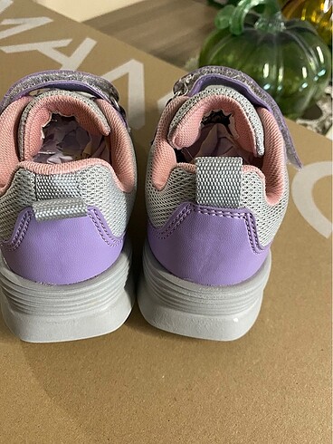27 Beden Hummel ayakkabı