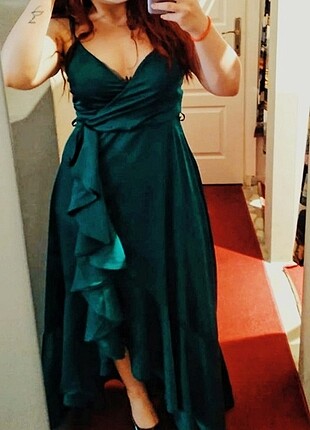 Zümrüt yeşili abiye elbise (Acil satılık) 