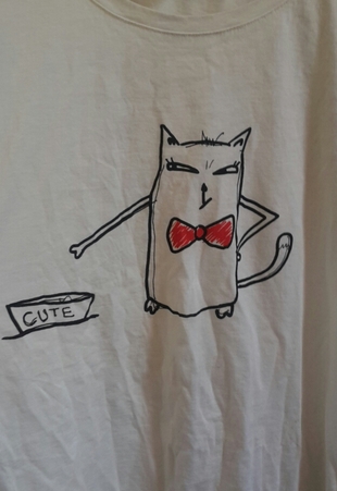 l Beden kedili tişört 