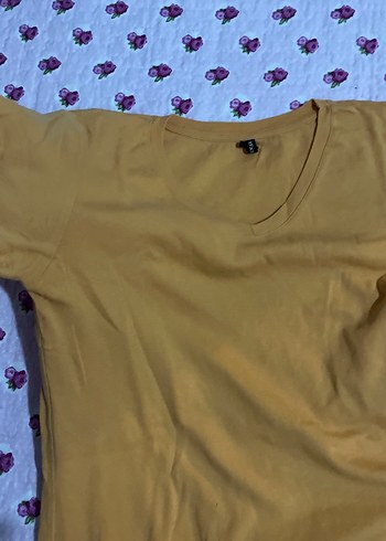 m Beden Sarı V Yakalı Kadın Kısa Kollu Tişört