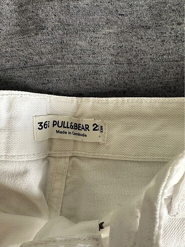 36 Beden beyaz Renk Pull & bear şort