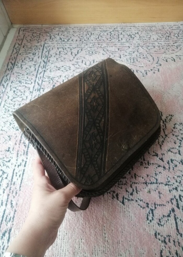 El Yapımı Deri Çanta - Görsel 2