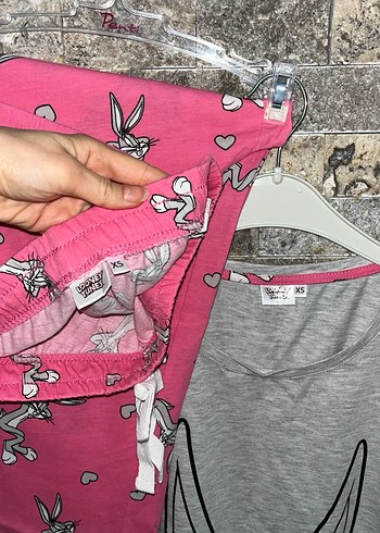 Bugs Bunny baskılı pijama takımı sıfır - Görsel 3