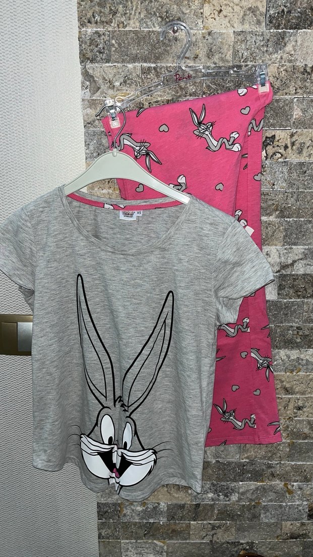 Bugs Bunny baskılı pijama takımı sıfır - Görsel 2