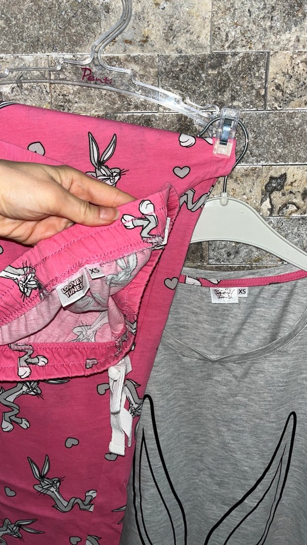 Bugs Bunny baskılı pijama takımı sıfır - Görsel 3