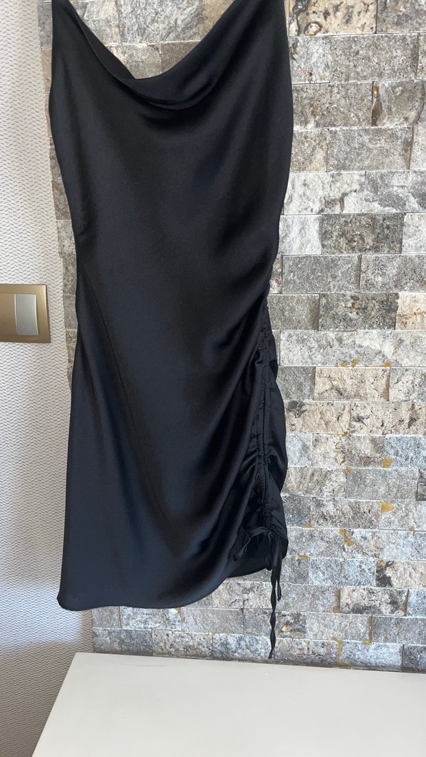 Trendyol saten Elbise - Görsel 2