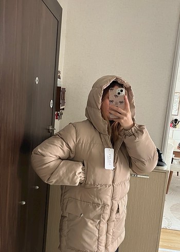 Bej Düğmeli Kısa Kadın Kışlık Mont - Görsel 3