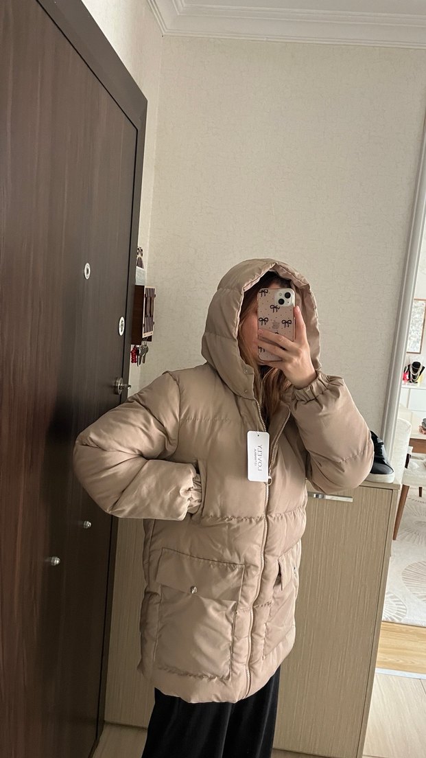 Bej Düğmeli Kısa Kadın Kışlık Mont - Görsel 3