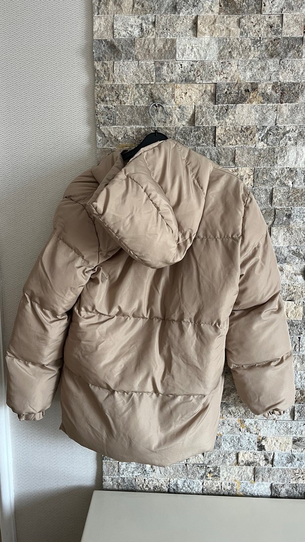 Bej Düğmeli Kısa Kadın Kışlık Mont - Görsel 2