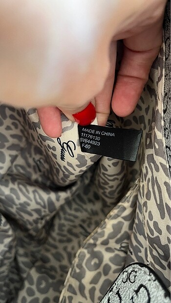 Orjinal guess kol çantası - Görsel 9