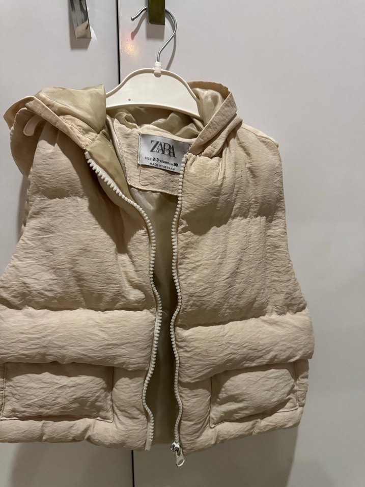 Kız Çocuk Bej Kolsuz Fermuarlı Yelek - Görsel 2