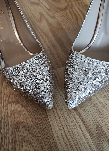 Zara Simli prenses ayakkabı