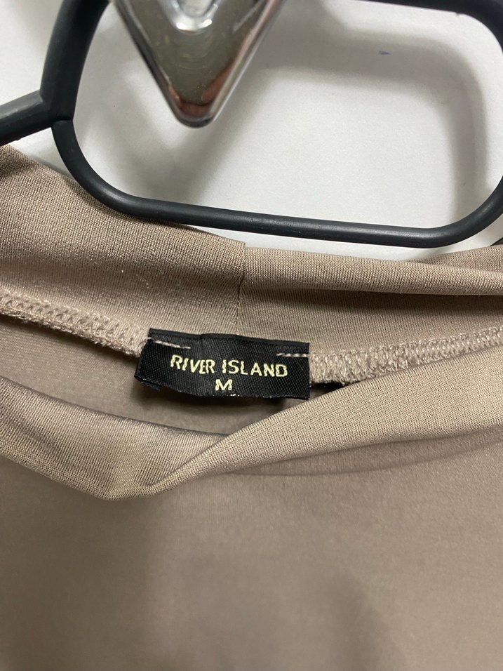 Bej Yüksek Yakalı Uzun Kollu Bluz - Görsel 2