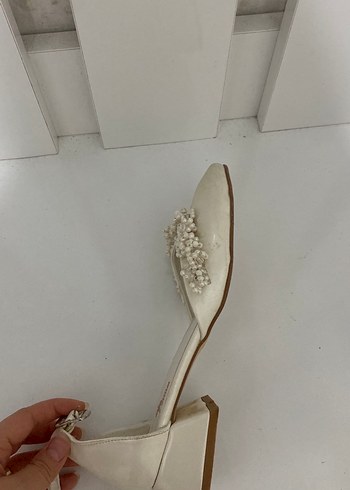 Topuklu ayakkabı - Görsel 4