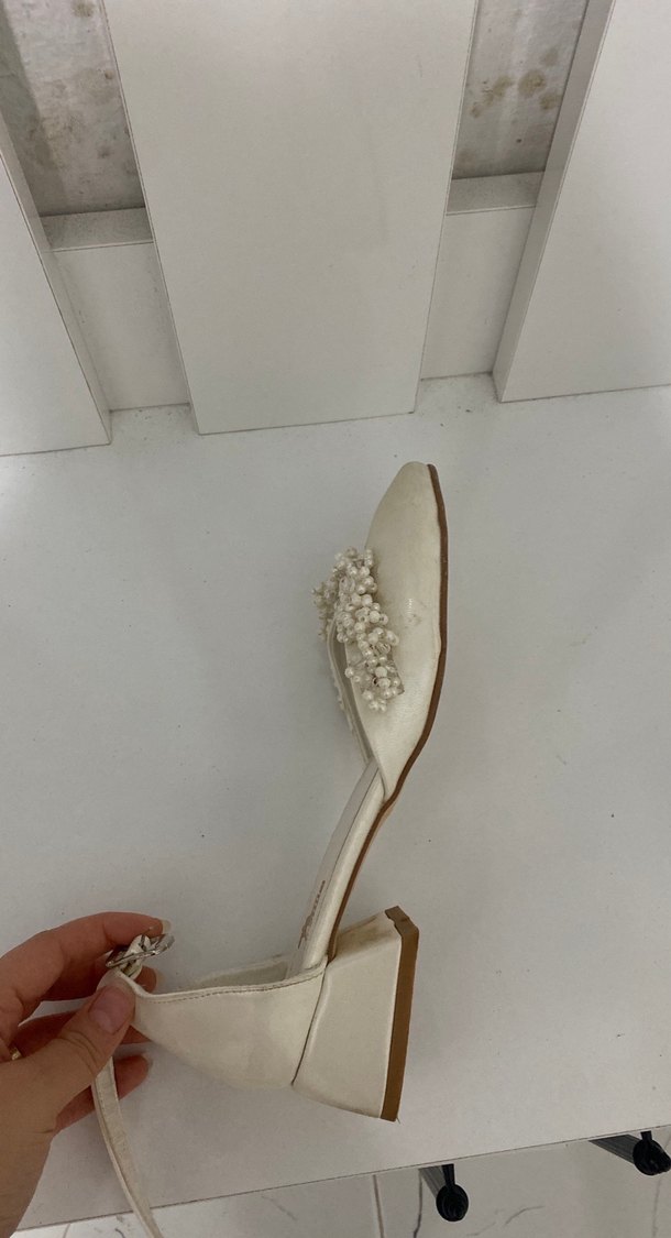 Topuklu ayakkabı - Görsel 4