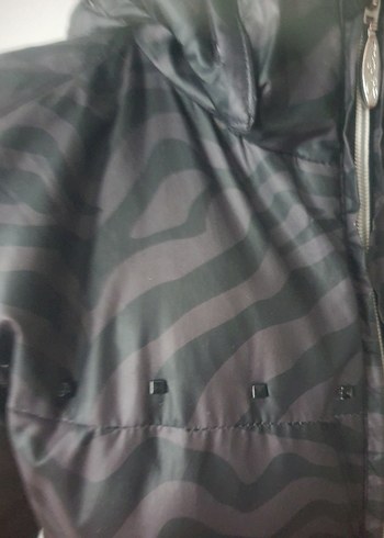 Roxy Etirel Kadın Siyah Zebra Desenli Kayak Mont
