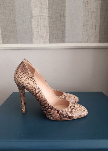 inci Bej Yılan Desenli Stiletto Topuklu Ayakkabı