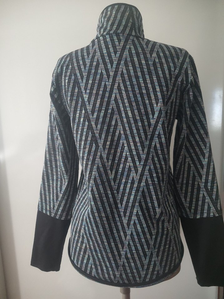 Koton Ebru Şallı  Desenli Yüksek Yakalı Kadın Ceket - Görsel 5