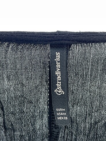 m Beden siyah Renk Stradivarius Bluz %70 İndirimli.