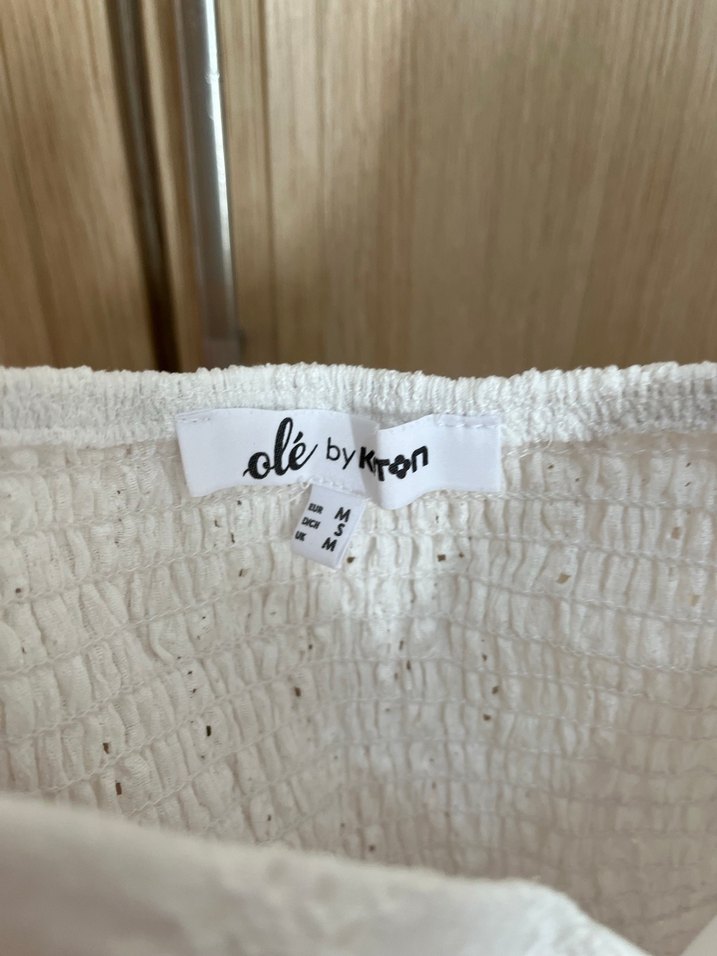 Koton Dantel Detaylı V Yaka Kısa Kollu Bluz - Görsel 2