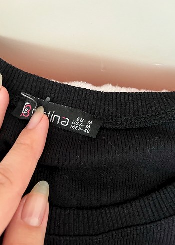 Siyah Kısa Kollu Drapeli Midi Elbise - Görsel 2