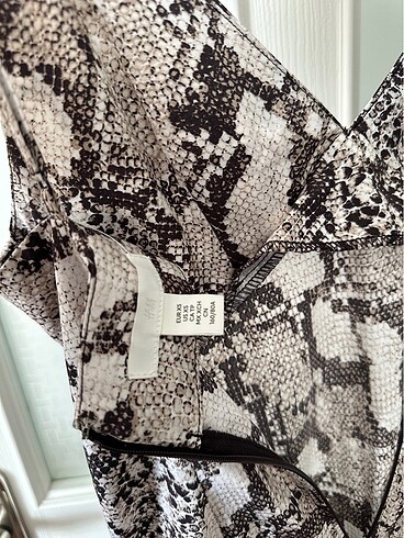xs Beden H&M saten elbise