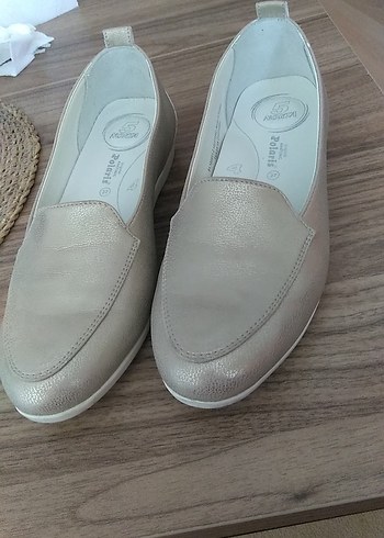 37 Beden beyaz Renk Beyaz Parlak Dolgu Topuklu Kadın Babet5nokta