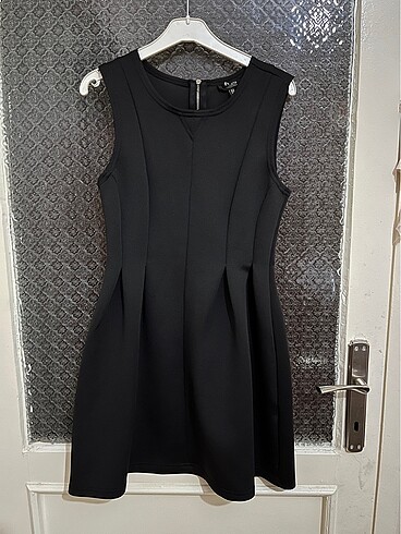 Bershka Elbise