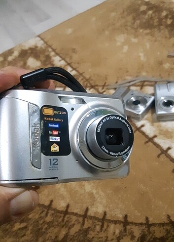 Kodak easy share c143 12 megapixels