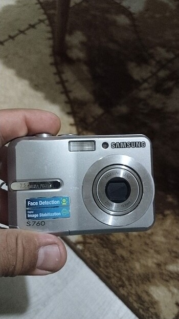 Samsung d760 7.2 megapixel