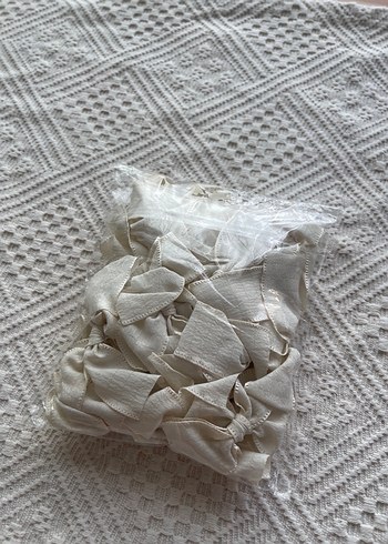 Krem Keten Fiyonk süs - Görsel 5