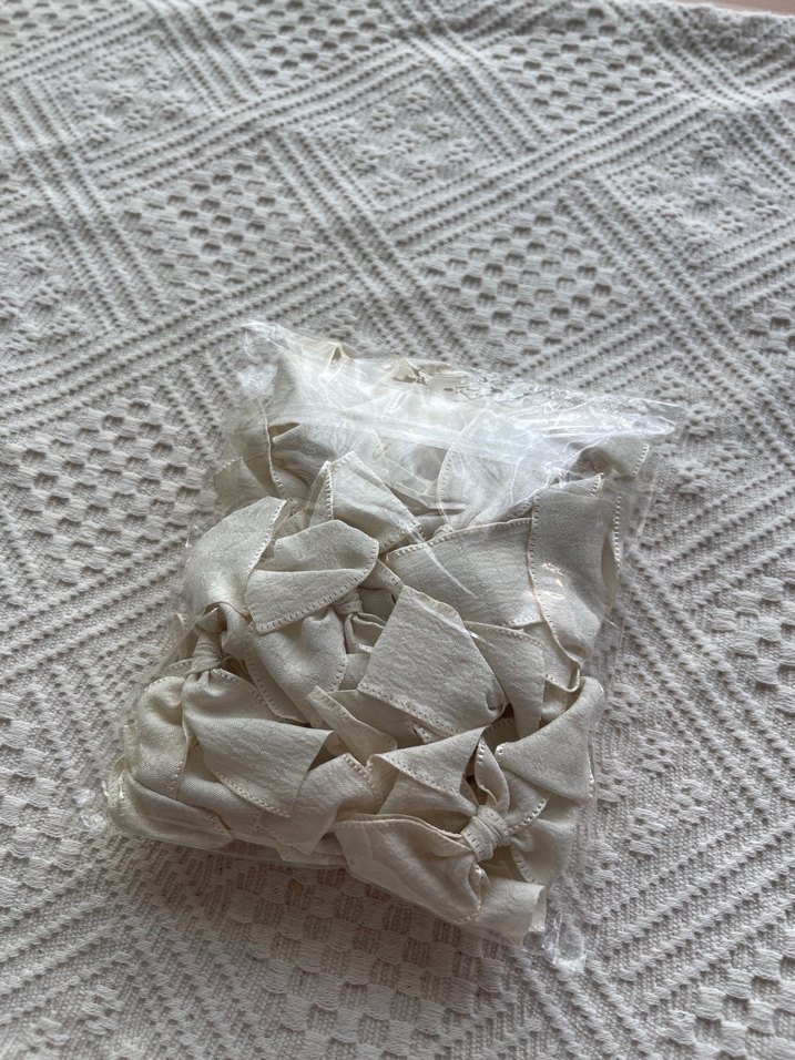 Krem Keten Fiyonk süs - Görsel 5