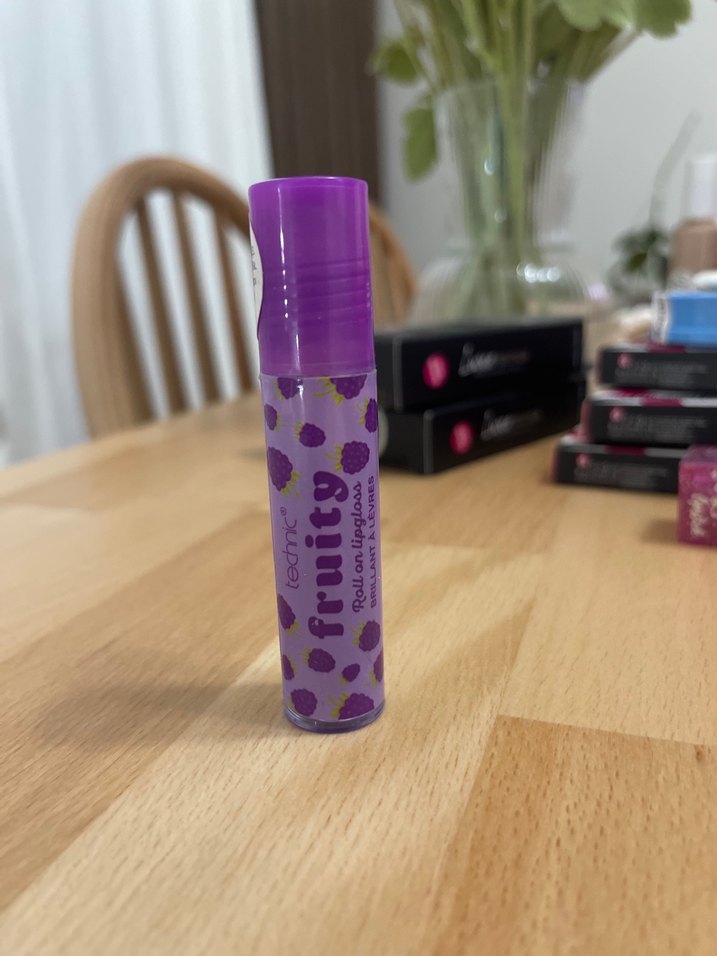 Meyveli Mor Dudak Parlatıcısı - Görsel 2