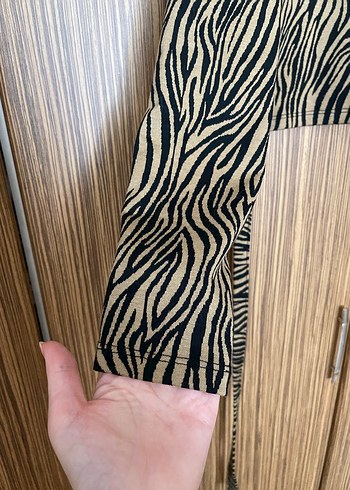 Koton Zebra Desenli Kemerli bluz