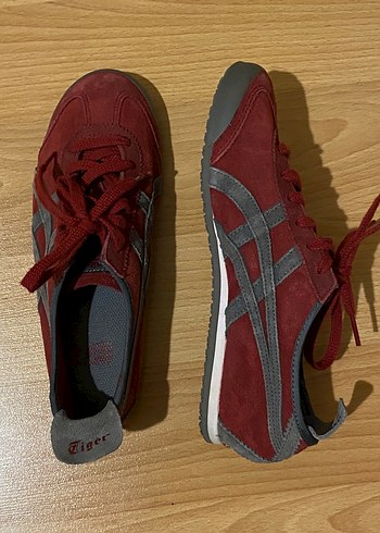 38 Beden Asics Onitsuka Tiger