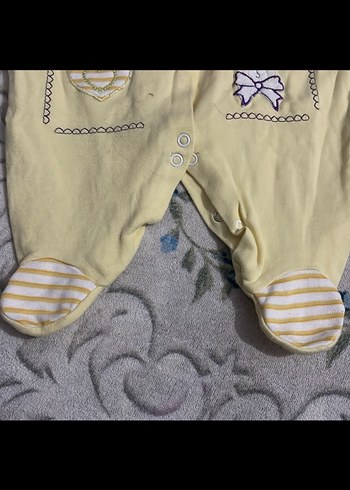 Sarı Nakışlı Bebek Tulum - Görsel 2